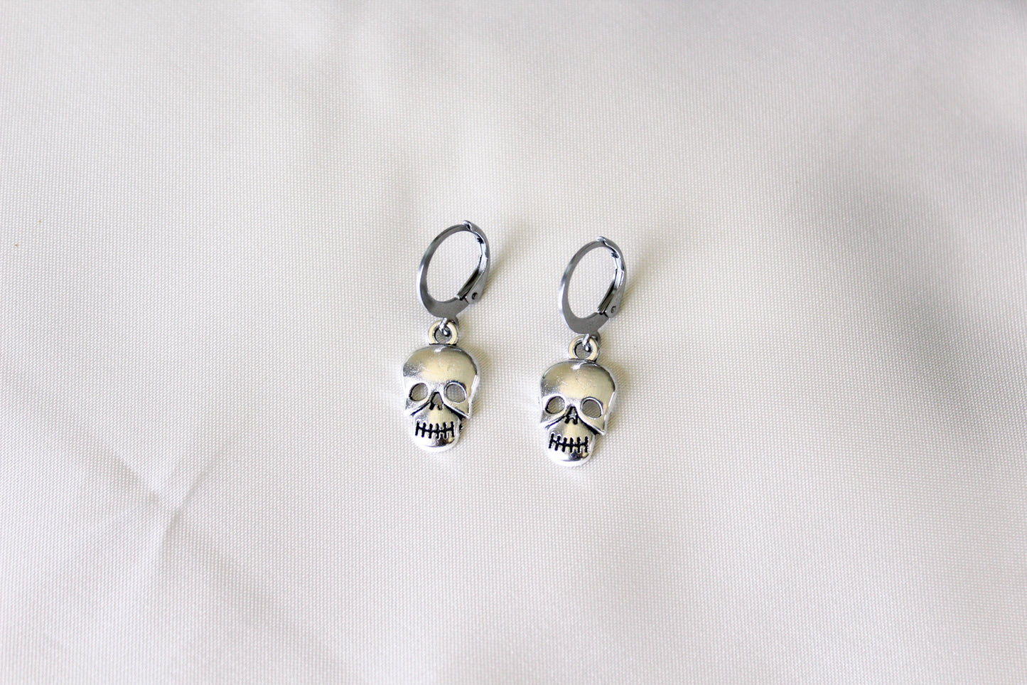 Skull Huggies